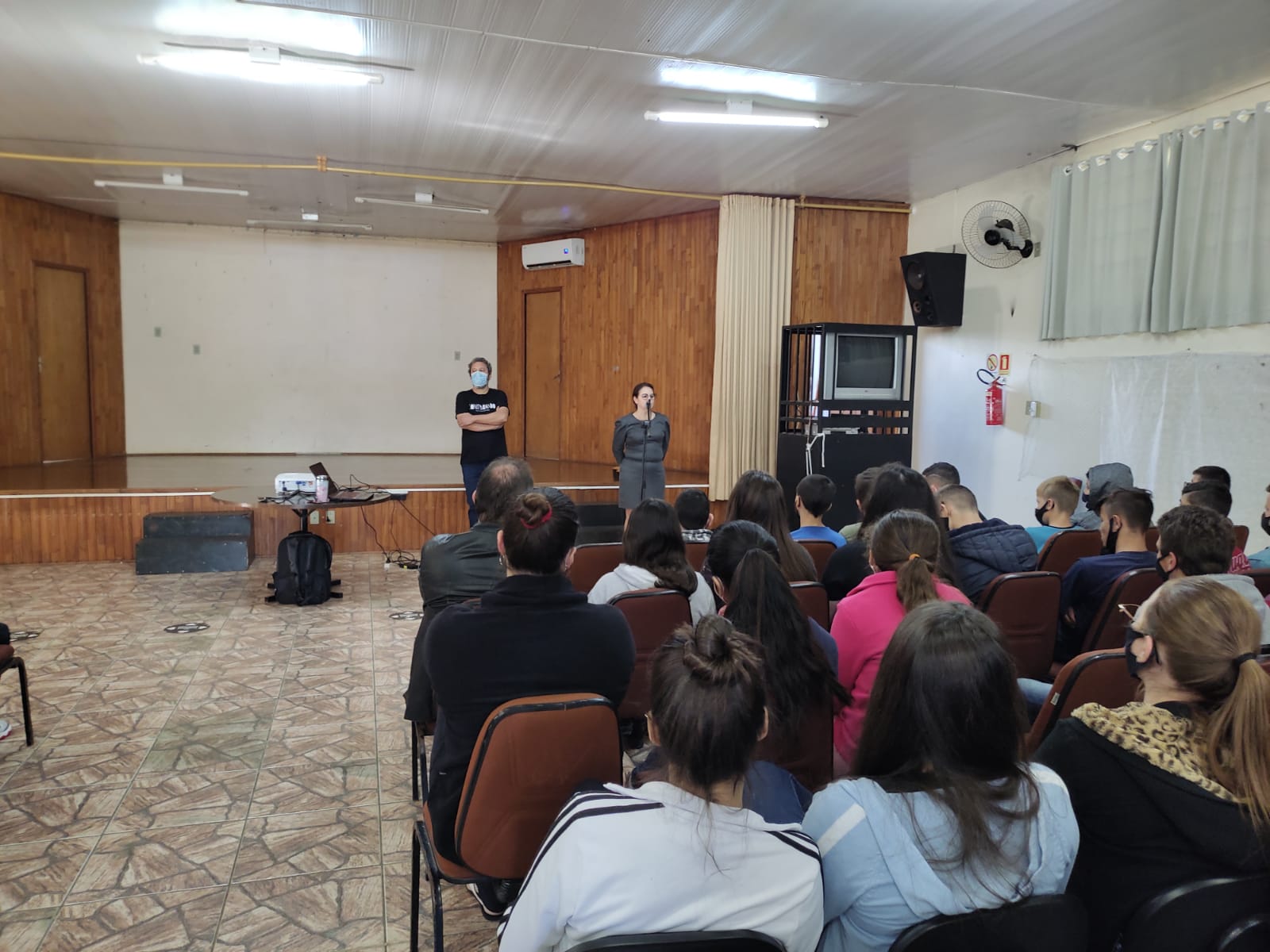 MOSTRA DO FILME CONTRABANDO NAS ESCOLAS DE PORTO XAVIER